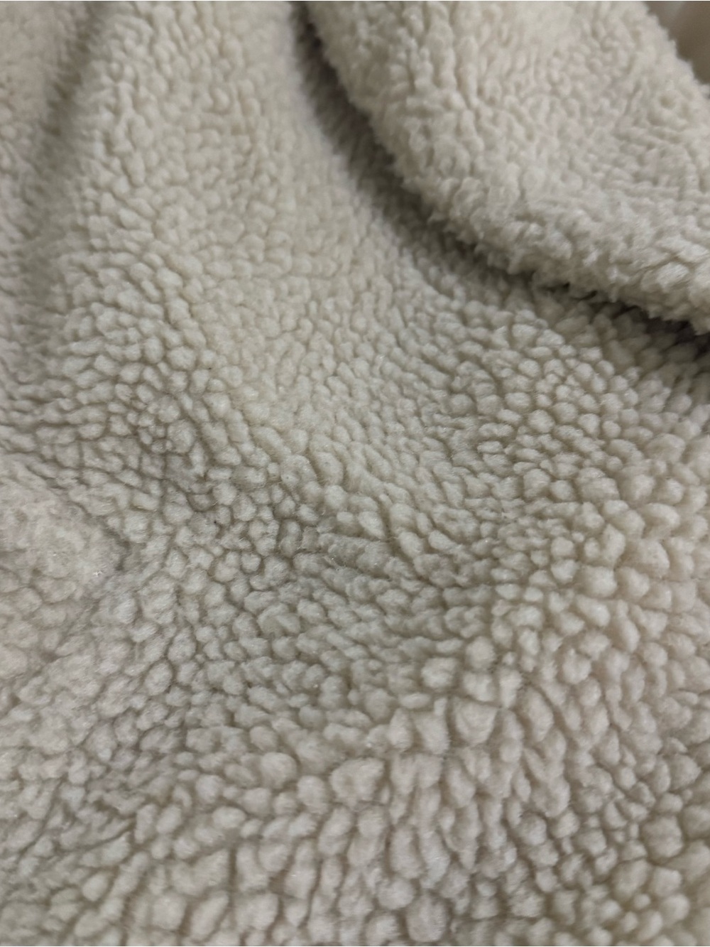 Stradivarius Plush Teddy Jacket in Cream - Picture 6 of 9